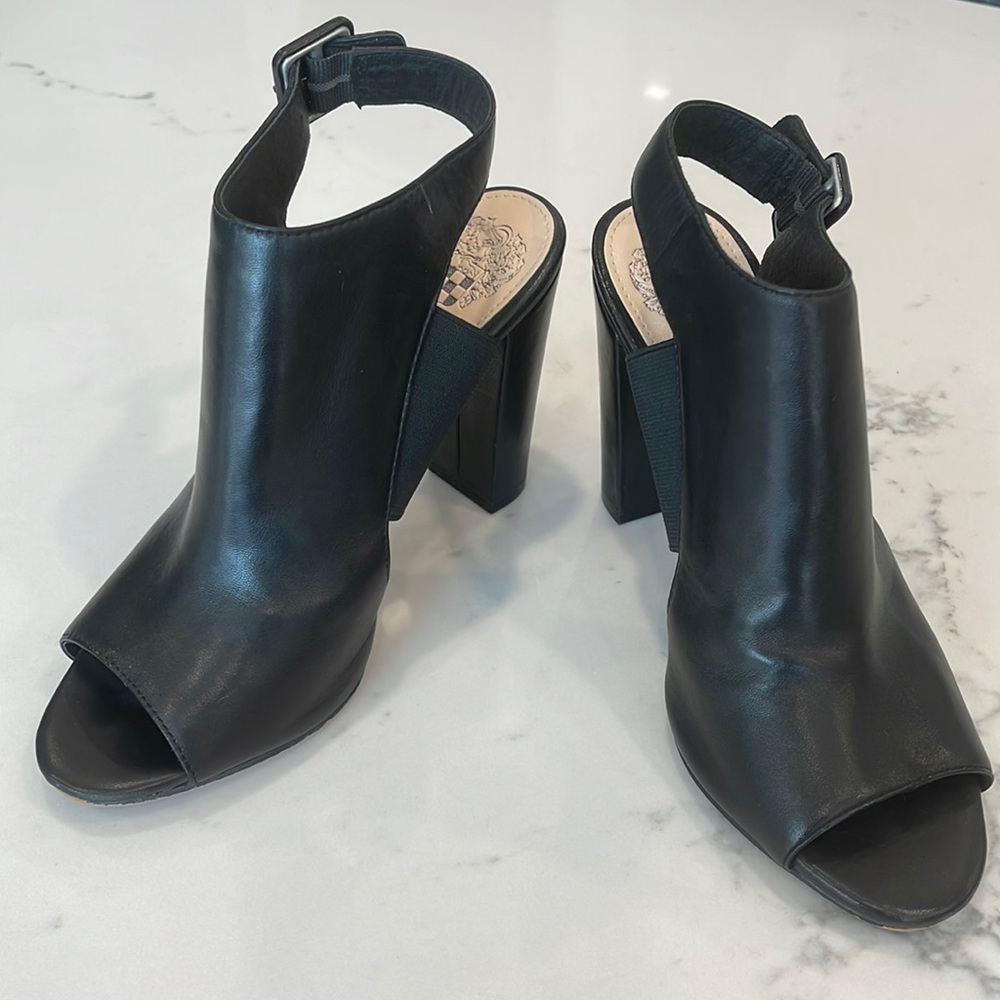 Vince Camuto size 6 open toe and heel sandals